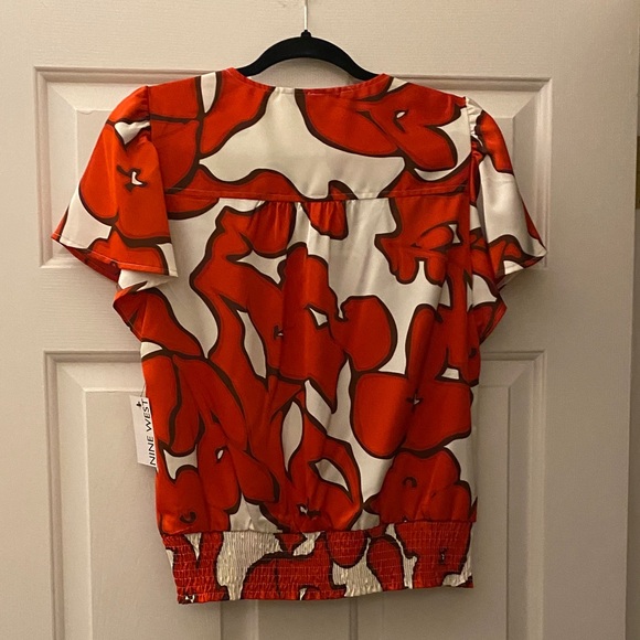 Nine West Vibrant Red and Cream Floral Blouse - Picture 7 of 9
